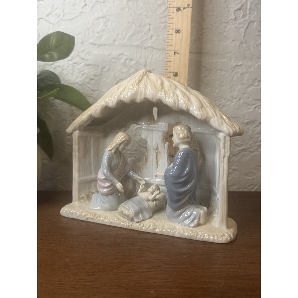 The Holy Family Valencia Collection Roman Porcelain Nativity Mary Joseph Jesus